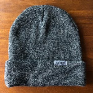 ETNIES • Unisex Knit Beanie (OS)